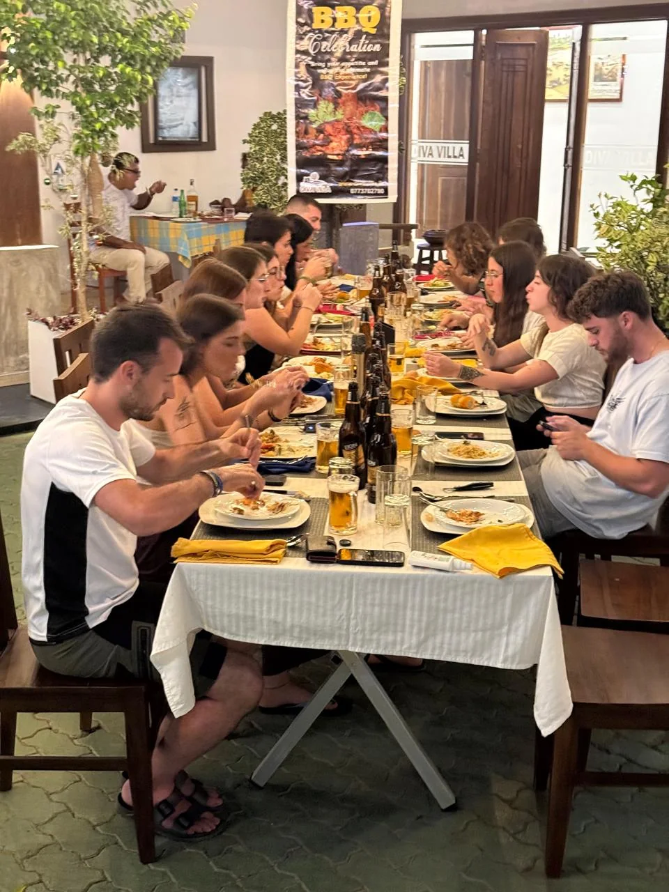 Cozy restaurant dining room atmosphere — Diva Villa