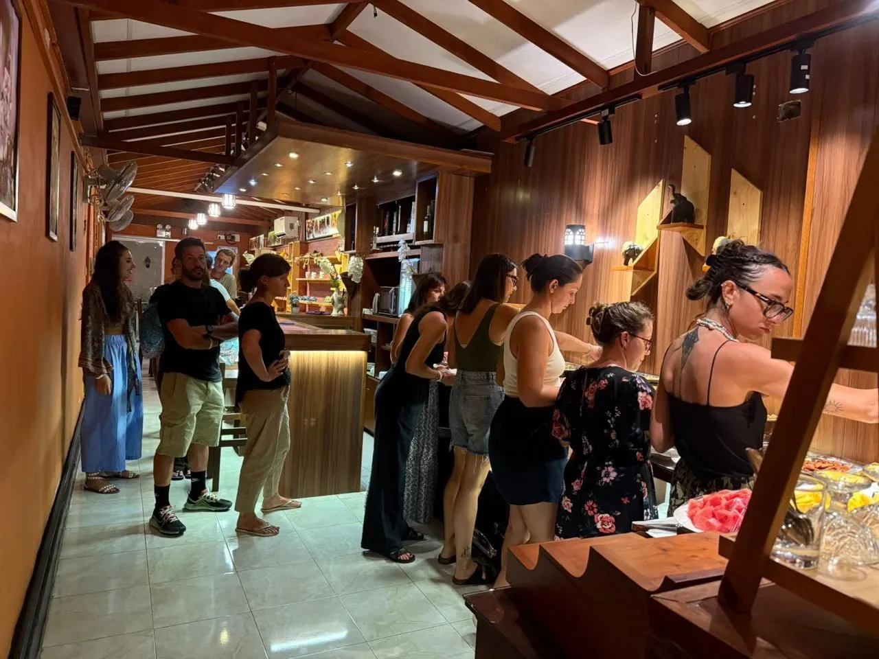 European guests dining at Diva Villa